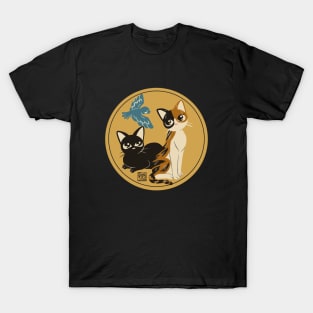 Cats meet the bird T-Shirt